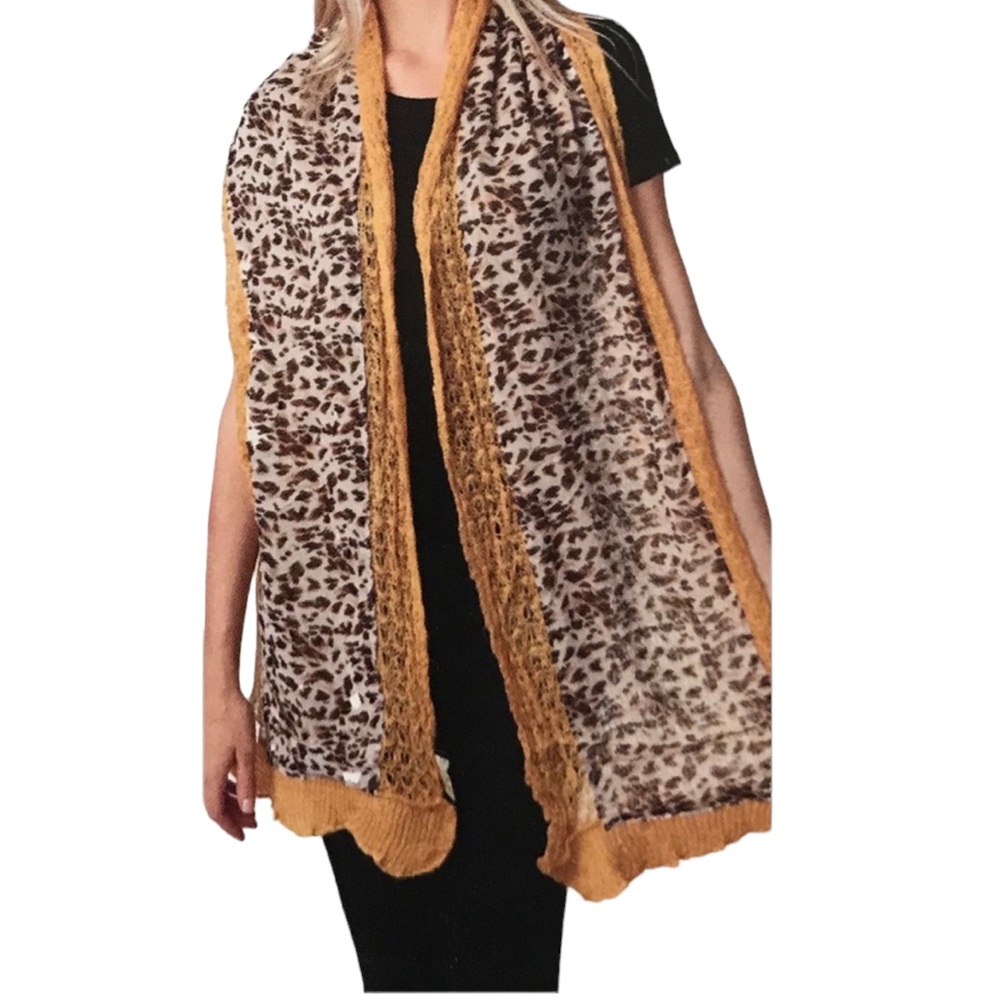 NWT.  Sacred Threads Scarf 07 BL/GR